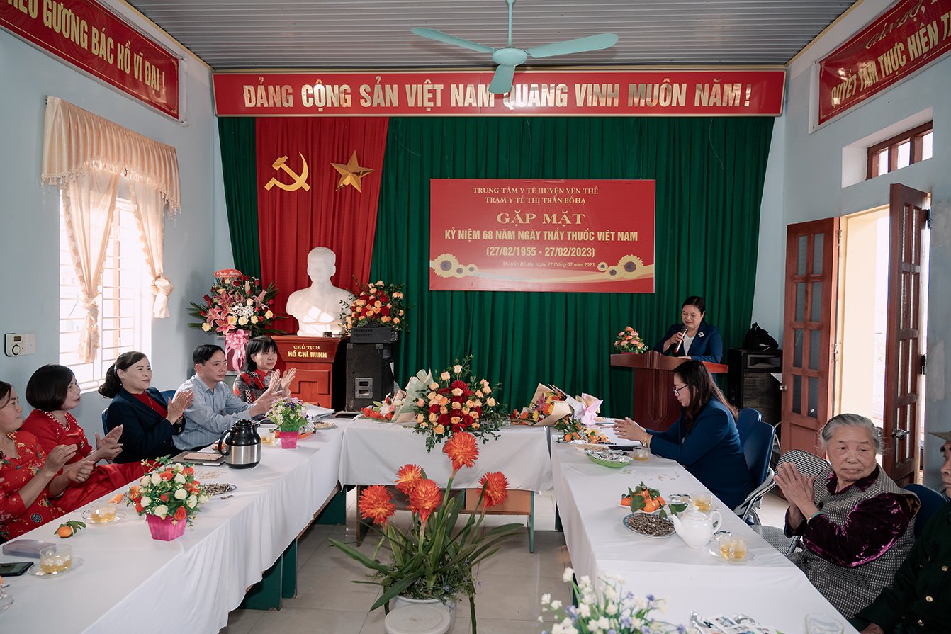 Trạm Y tế thị trấn Bố Hạ tổ chức gặp mặt nhân kỷ niệm 68 năm ngày Thầy thuốc Việt Nam 27/02/1955...